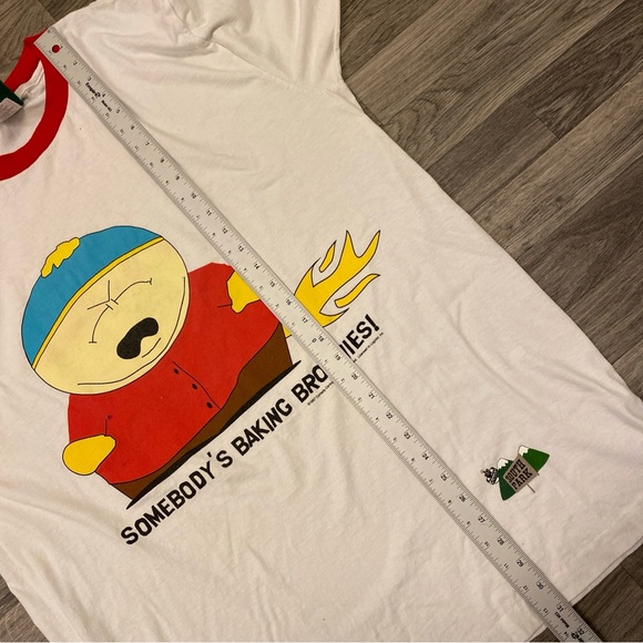 South Park VTG T-Shirt XL Measurement USA Single Stitch White Shoulder Defect - Picture 6 of 8